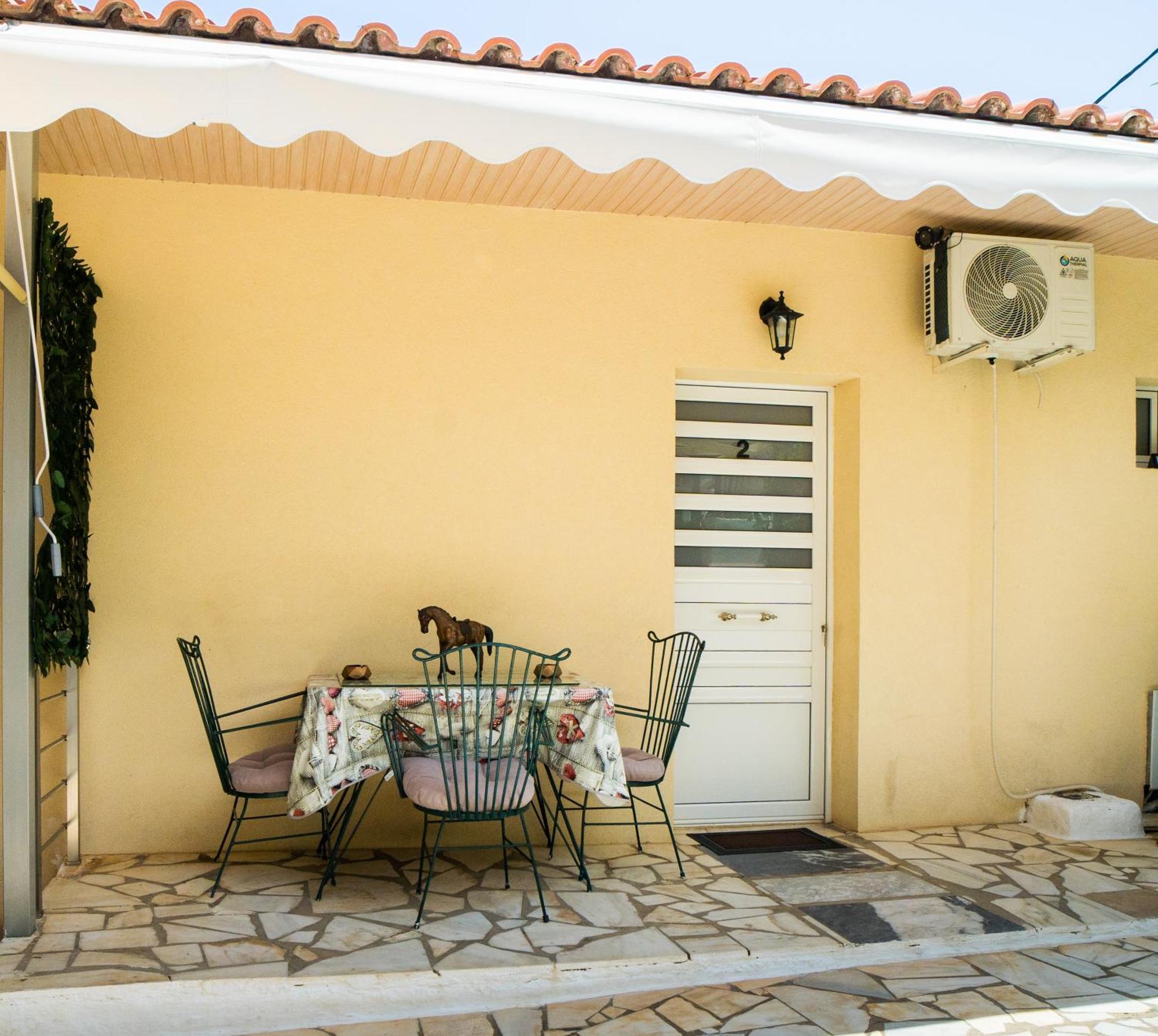 The Dreamhouse Athens Airport Apartman Ártemida Kültér fotó