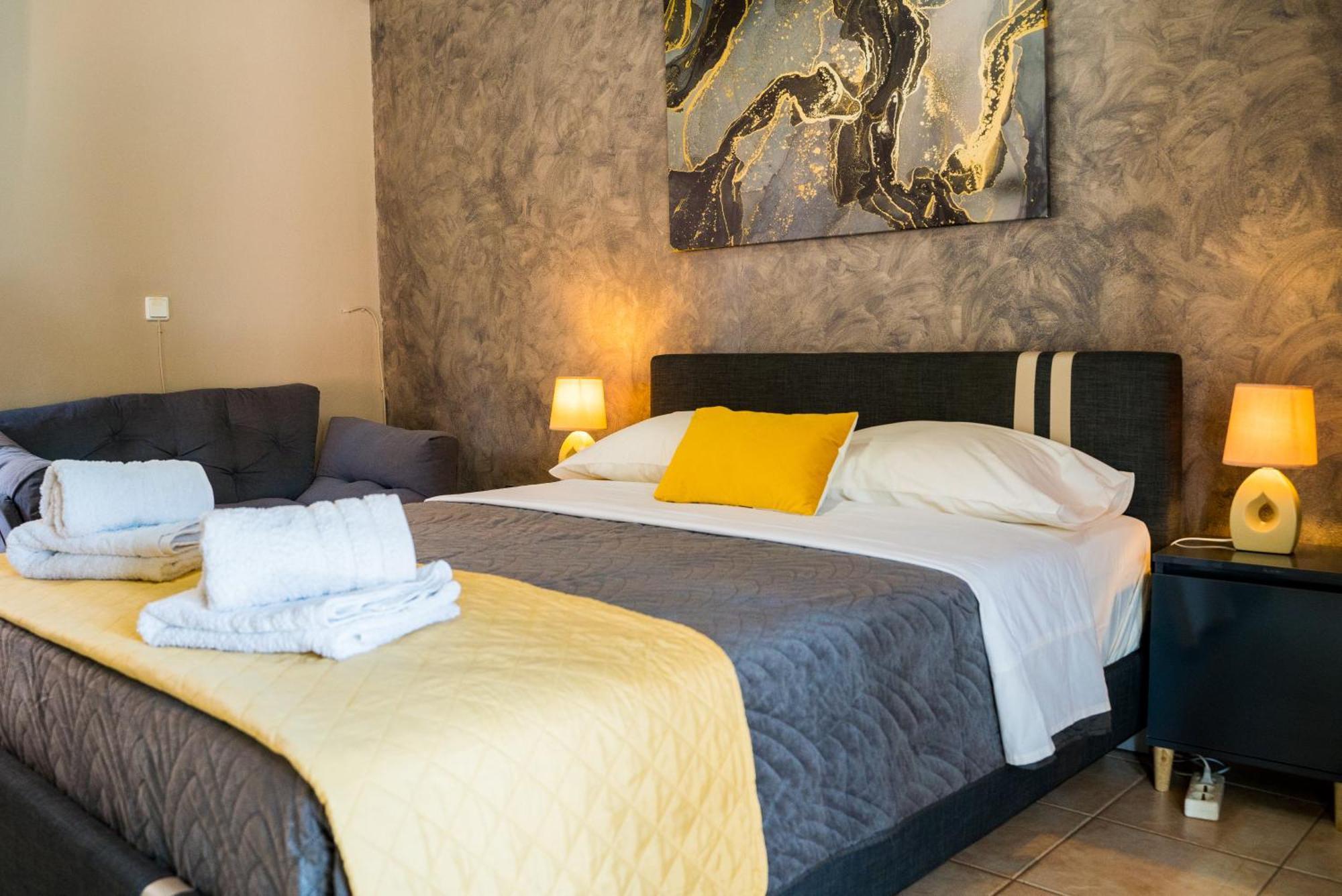The Dreamhouse Athens Airport Apartman Ártemida Kültér fotó