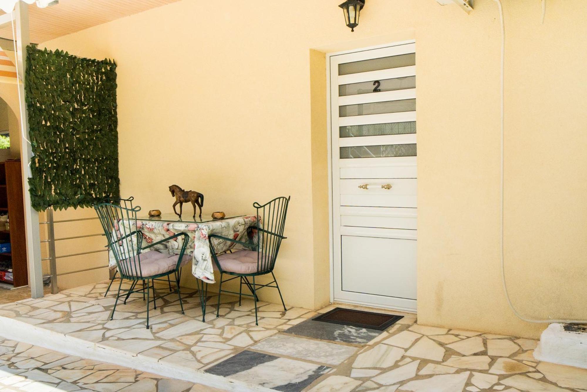 The Dreamhouse Athens Airport Apartman Ártemida Kültér fotó